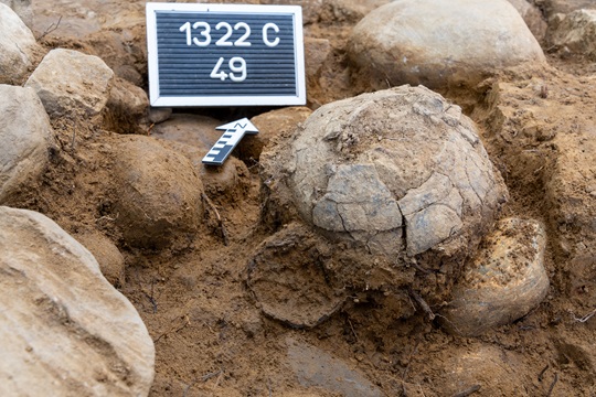 Keramikgefäss aus der zentralen Bestattung. (Foto: Kantonsarchäologie Luzern)