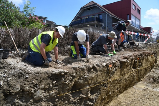 Der Zeitdruck war gross, deshalb war auf der kleinen Fläche ein Grabungsteam im Einsatz. 